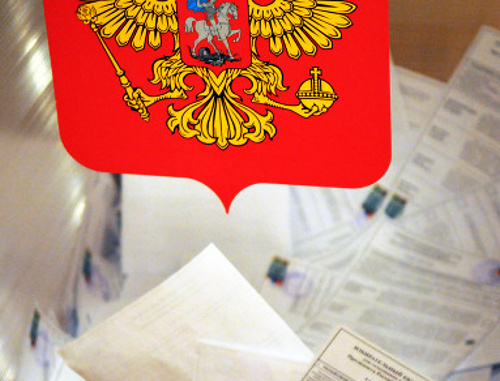 Урна с избирательными бюллетенями. Фото:  © Елена Синеок. ЮГА.ру