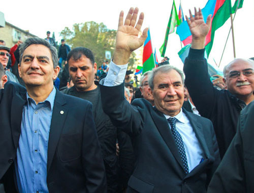 Иса Гамбар, Джамил Гасанли и Али Керимли (справа налево). Баку, 12 октября 2013 г. Фото Азиза Каримова для "Кавказского узла"