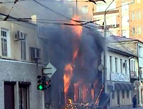 На месте взрывов в центре Махачкалы. Дагестан, 30 октября 2013 г. Фото http://nac.gov.ru/