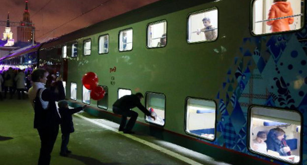 Двухэтажный поезд №104/103 Москва - Адлер на Казанском вокзале Москвы. 1 ноября 2013 г. Фото: http://press.rzd.ru