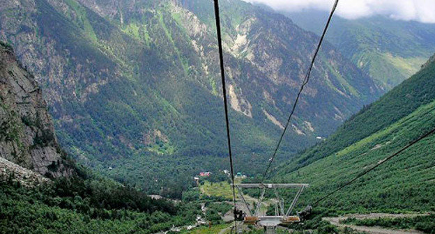 Канатная дорога в Цейском ущелье, Северная Осетия. Фото: User:Скампецкий, http://commons.wikimedia.org/