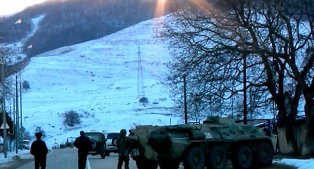 Спецоперация в селе Жанхотеко в Баксанском районе Кабардино-Балкарии. 6 декабря 2013 г. Фото http://nac.gov.ru/