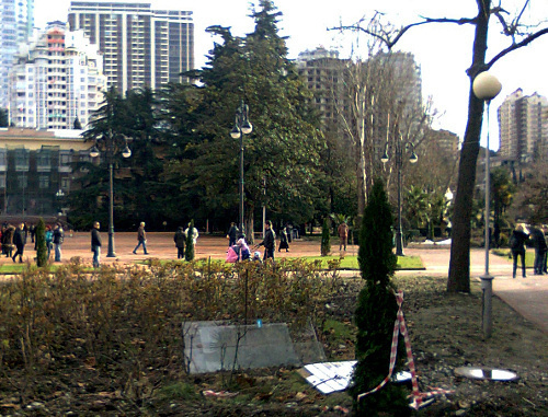 Площадь у мэрии Сочи днем 15 декабря 2013 года. Фото Светланы Кравченко для "Кавказского узла"