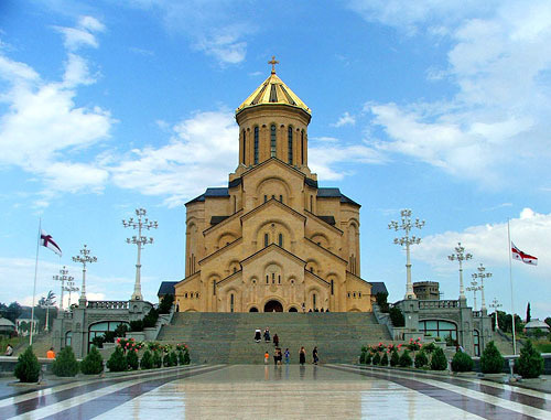 Собор Святой Троицы в Тбилиси. Фото: Monika, http://ru.wikipedia.org/