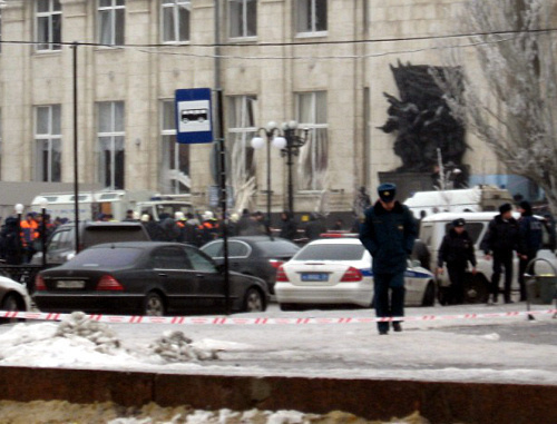 На площади у железнодорожного вокзала в Волгограде после теракта 29 декабря 2013 г. Фото Вячеслава Ященко для "Кавказского узла"
