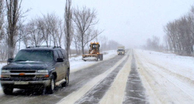 На дорогах Ставропольского края после снегопада. Фото http://www.gibdd.ru/