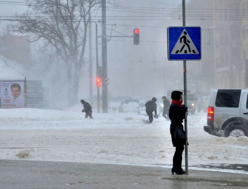 Снегопад на улицах Ростова-на-Дону. Февраль 2014 г. Фото: Андрей Бойко, ЮГА.ру
