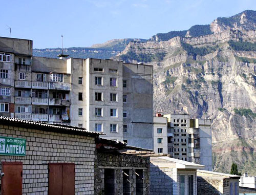 Многоквартирные дома в Унцукульском районе Дагестана. Фото: Рашид Сулейманов, http://www.odnoselchane.ru/