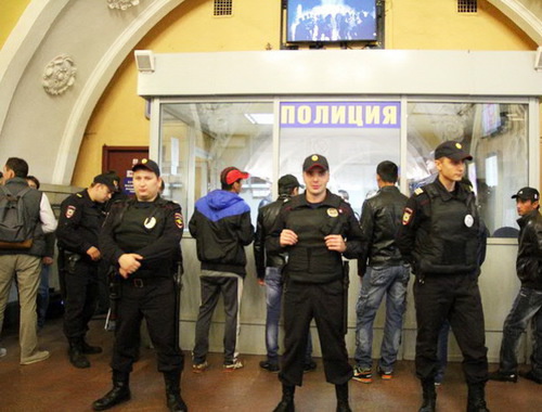 Полиция в метро. Фото пресс-службы ГУВД Москвы, http://petrovka38.ru