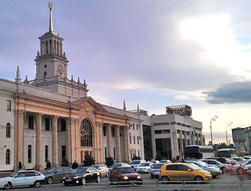 Вокзал Краснодара. Фото: Ален Катин http://commons.wikimedia.org/