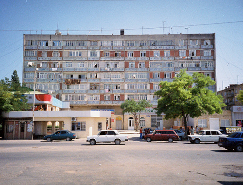 Улица в Дербенте. Фото: Bolshakov, http://commons.wikimedia.org,  Creative Commons Attribution 2.0 Generic