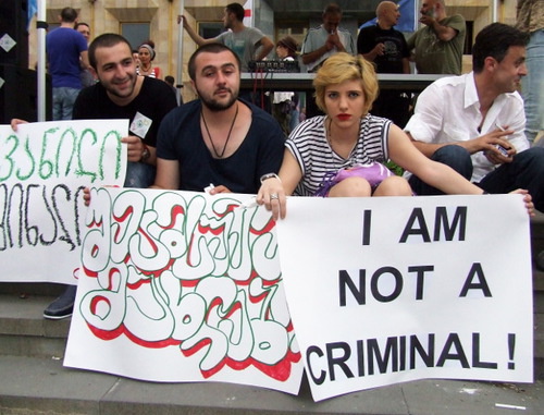 Акция за легализацию марихуаны и легких наркотиков. Тбилиси, 2 июня 2014 г. Фото Эдиты Бадасян для "Кавказского узла"