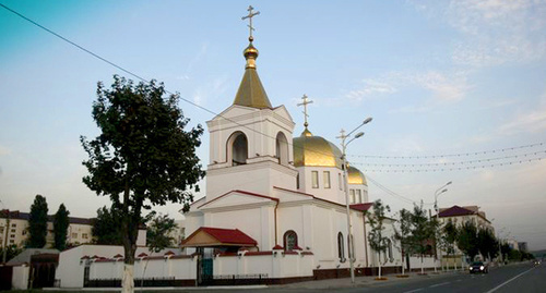 Церковь Михаила Архангела в Грозном. Фото: Краснова Сергея. http://ru.wikipedia.org/