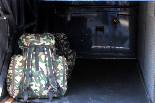 Багажный отсек  автобуса, направляющегося в Крым. Владикавказ, 1 августа 2014 г. Фото Эммы Марзоевой для "Кавказского узла"