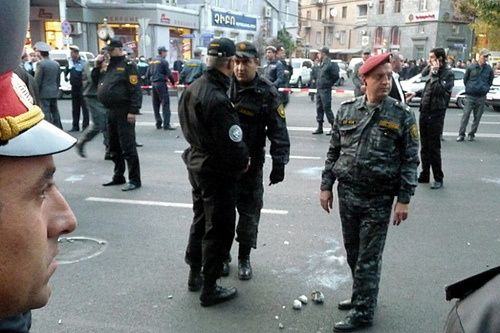 Полиция на проспекте Маштоца в Ереване после разгона "Марша миллина масок" 5 ноября 2014 г. Фото Армине Мартиросян для "Кавказского узла"