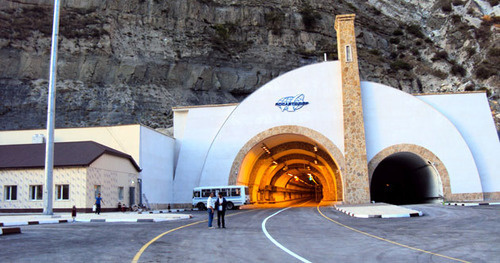 Гимринский автодорожный тоннель. Фото: АбуУбайда https://ru.wikipedia.org/