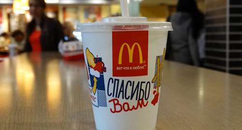 Напиток в ресторане быстрого питания McDonald's. Фото Нины Тумановой для "Кавказского узла"