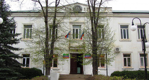 Здание администрации Табасаранского района, Дагестан. Фото: http://www.mrtabasaran.ru/newsphoto?page=6