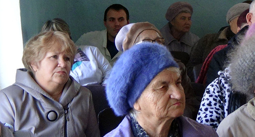 Встреча жителей Нижнего Баскунчака с депутатами 6 ноября 2014. Фото Елена Гребенюк 