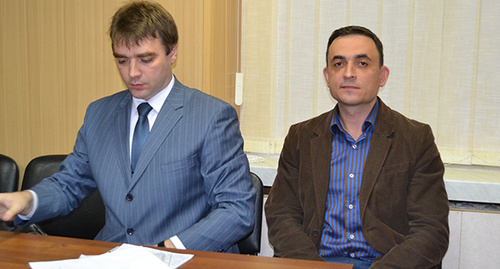 Слева адвокат Алесандр Попков справа пастор Александр Колясников. Фото Светланы Кравченко