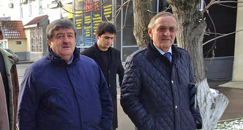 Адвокаты имама Кисловодска Курман-Али Байчорова Мусаев (слева) и Магомед Гушакаев (справа). Фото Магомеда Магомедова для "Кавказского узла"