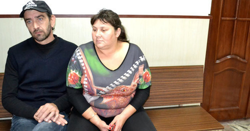 Мардирос Демерчян с женой в Адлерском райсуде Сочи. Фото Светланы Кравченко для "Кавказского узла"