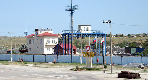 Площадка при въезда в порт "Крым". Фото Нины Тумановой для "Кавказского узла"