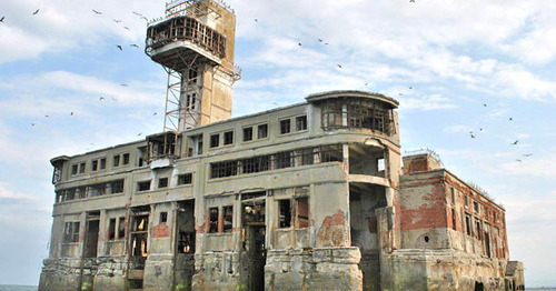 Завод «Дагдизель». Дагестан. Фото: Макс Горелкин http://odnoselchane.ru/