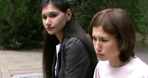 Ольга (слева) и Светлана Рыбалко. Кадр из видео "Кавказского узла"