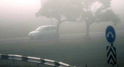 Туман в районе Керченской переправы. Фото: Михаил Ступин / Югополис, http://www.yugopolis.ru/data/mediadb/2383/0000/1104/110454/466x10000_out__.jpg 
