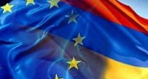 Флаги Армении и Евросоюза. Фото: http://www.newsazerbaijan.ru/images/29972/06/299720648.jpg