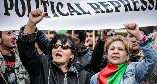Участницы митинга в Баку 5 апреля 2015 года. Фото Азиза Каримова для