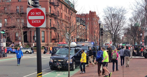 На месте взрыва в Бостоне. 15 апреля 2015 г. Фото User:Ashstar01 https://ru.wikipedia.org