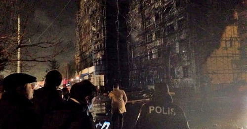 Пожар в бакинской многоэтажке. 10 апреля 2015 г. Фото Парваны Байрамовой для "Кавказского узла"
