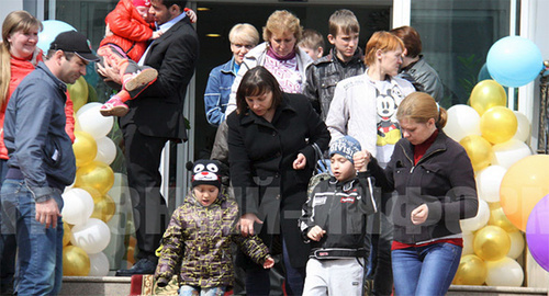 Дети из Донбасса прибыли в Грозный на лечение и реабилитацию. Фото: Тимур Абдуев, http://www.grozny-inform.ru/multimedia/photos/59203/