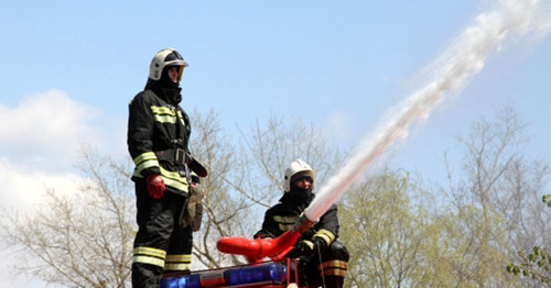 Тушение пожара. Фото http://61.mchs.gov.ru/