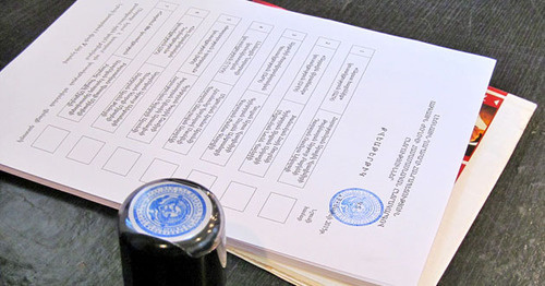 Выборы в парламент в Нагорном Карабахе. Избирательные бюллетени. 3 мая 2015 г. Фото Алвард Григорян для "Кавказского узла"