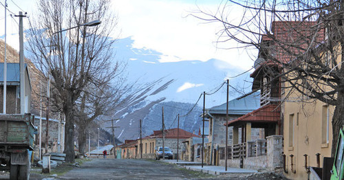 Казбеги. Грузия. Фото Ахмеда Альдебирова для "Кавказского узла"
