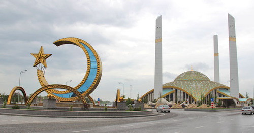 Мечеть имени Аймани Кадыровой в Аргуне. Фото Магомеда Магомедова для "Кавказского узла"