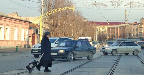 На одной из центральных улиц Владикавказа. Фото Магомеда Магомедова для "Кавказского узла"