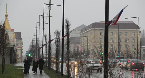 Дождь в Грозном. Фото Ахмеда Альдебирова для "Кавказского узла"