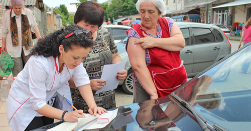 Жители Алагира проходят вакцинацию. Июнь 2015 г. Фото Эммы Марзоевой для "Кавказского узла"
