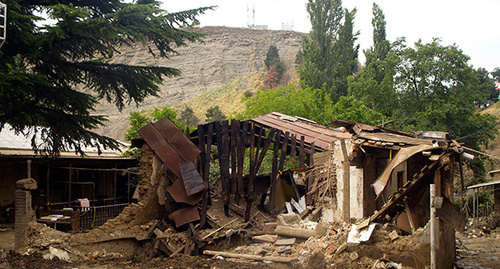 Разрушенная новоднением постройка. Тбилиси, 2 июля 2015 год. Фото Беслана Кмузова для "Кавказского узла"
