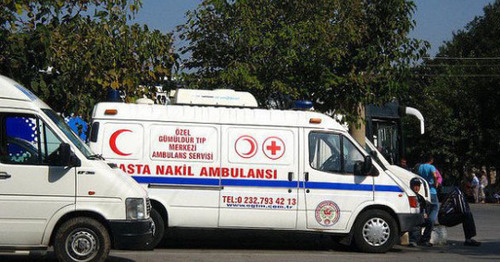 Машина скорой помощи в Суруче. Турция. Фото http://haqqin.az/news/49382