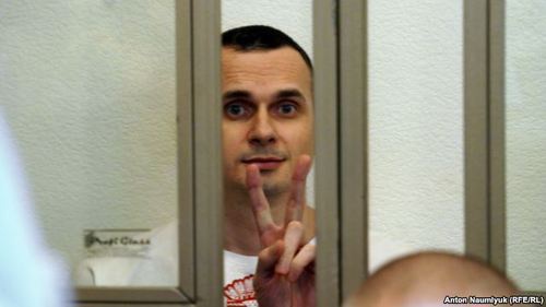 Олег Сенцов в зале суда 19 августа. Фото: Антона Наумлюка, http://www.svoboda.org/content/article/27197511.html