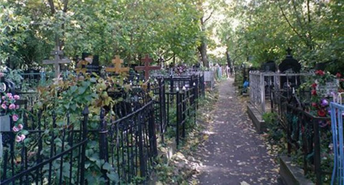Кладбище в Налчике. Фото: http://kbrinfo.ru/sites/default/files/field/image/kladbiwe3.jpg