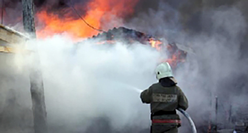 Ликвидация пожара. Фото: http://61.mchs.gov.ru/operationalpage/operational/item/3073146/