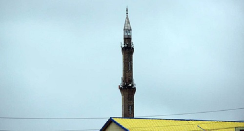 Минарет мечети. Фото Ахмеда Альдебирова для "Кавказского узла".