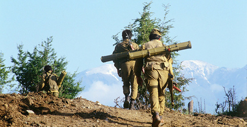 Солдаты на передовой. Фото: http://m.sputniknews.com/politics/20150929/1027749433/Nagorno-Karabakh-Conflict.html