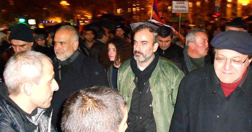 Участники шествия против конституционных реформ. Ереван, 1 декабря 2015 г. Фото Армине Мартиросян для "Кавказского узла"